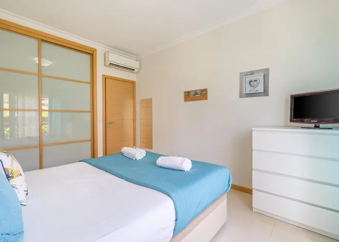 Vale Parra Vilage T2 Apartamento *