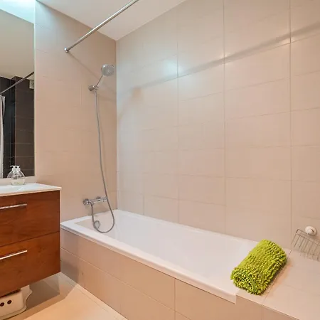 Vale Parra Vilage T2 Apartamento *