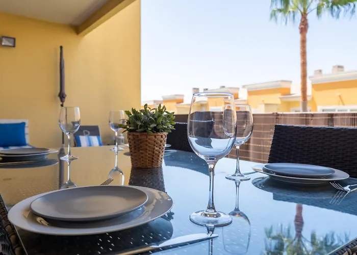 Vale Parra Vilage T2 * Guia (Faro)